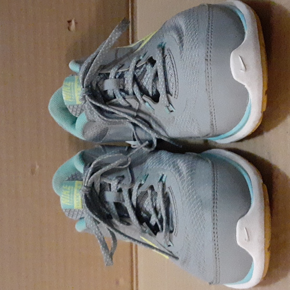 Women's Nike sneakers